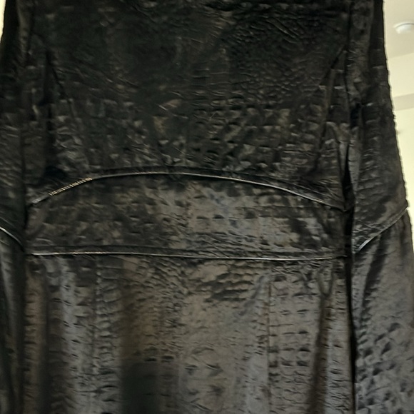 Persian wool with leather trim coat - Picture 3 of 3